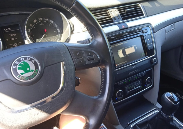 Skoda Superb cena 23800 przebieg: 477000, rok produkcji 2013 z Pyrzyce małe 67